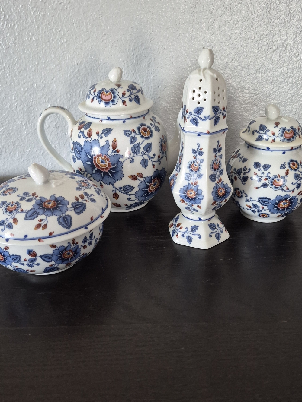 Vintage 1979 Estée Lauder Porcelain Collectible Vanity Set – 4 Piece Blue Floral